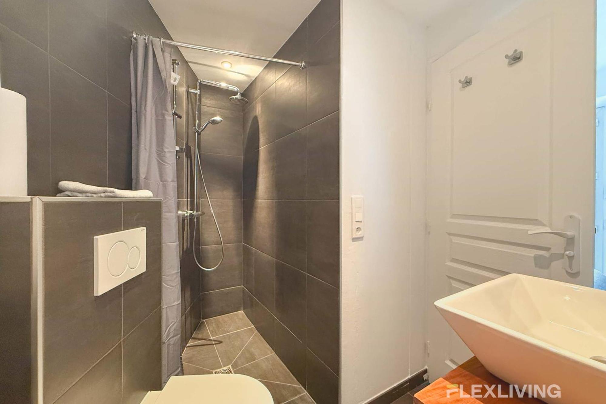 Flexliving - One Bedroom - Croix Nivert Apartment Paris